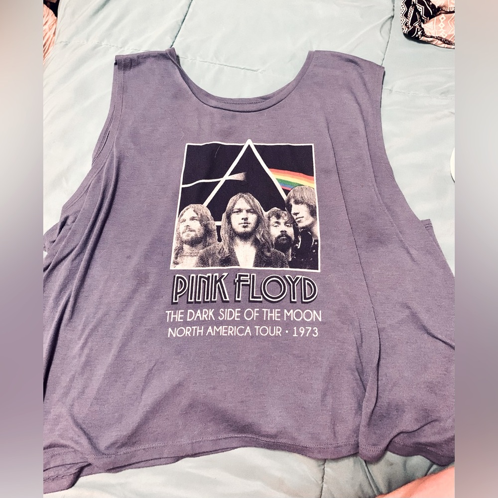 Plus Pink Floyd tank.